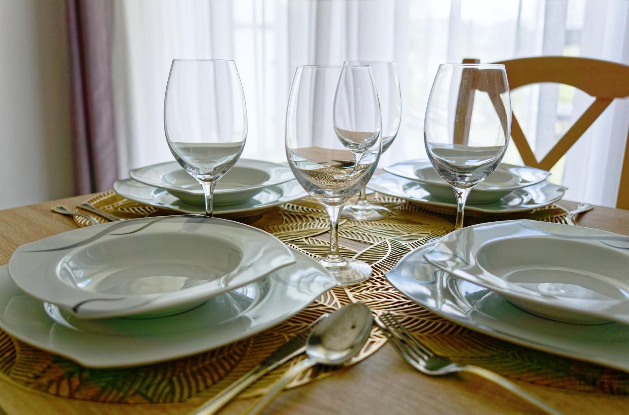 Przytulny Apartament Z Ogrodkiem W Doskonalej Lokalizacji Fair Rentals Wroclaw Ngoại thất bức ảnh